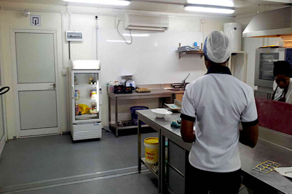 mobile units_interior_kitchen2
